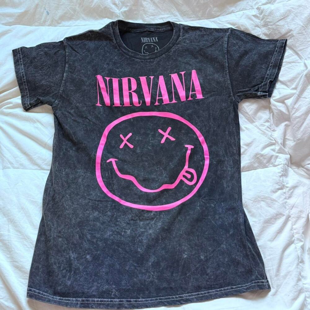 Nirvana smiley graphic band tee S cotton casual emo gunge skater black pink - Picture 3 of 7